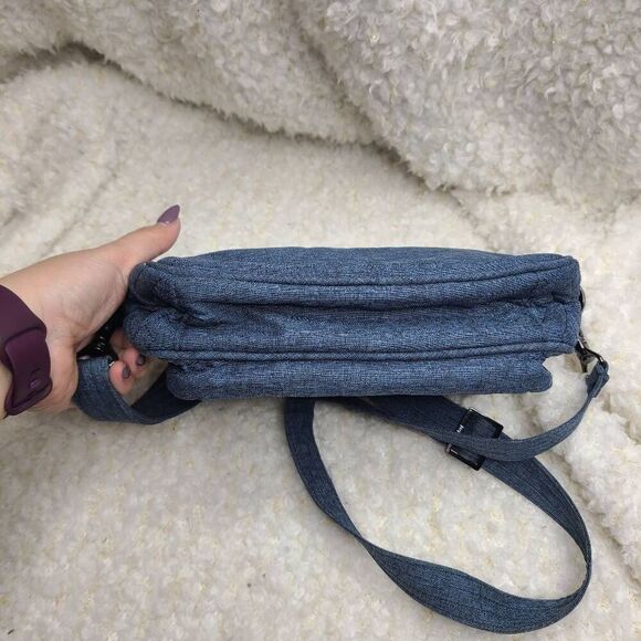 Lug Carousel Blue Nylon Convertible Crossbody RFID - Picture 5 of 9